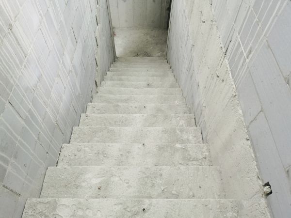 Step Pouring in Layton